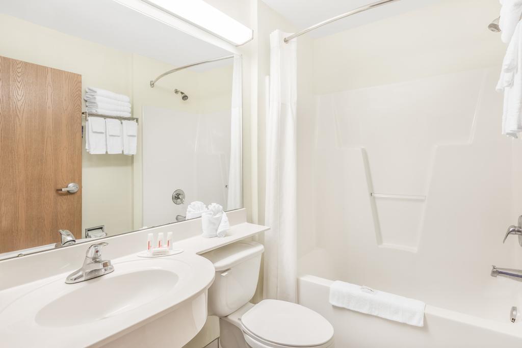 Microtel Inn & Suites By Wyndham كارولينا بيتش المظهر الخارجي الصورة