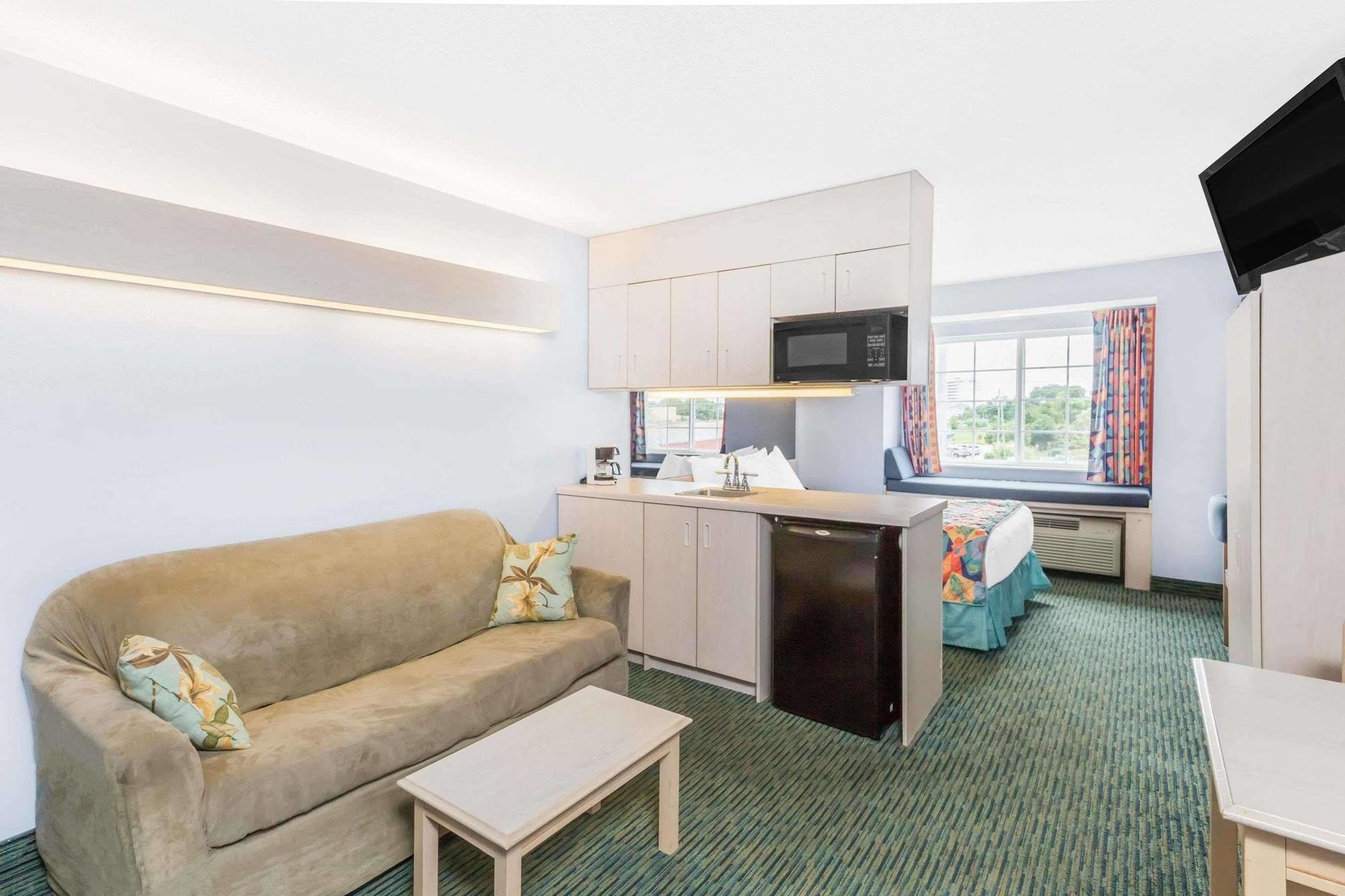 Microtel Inn & Suites By Wyndham كارولينا بيتش المظهر الخارجي الصورة