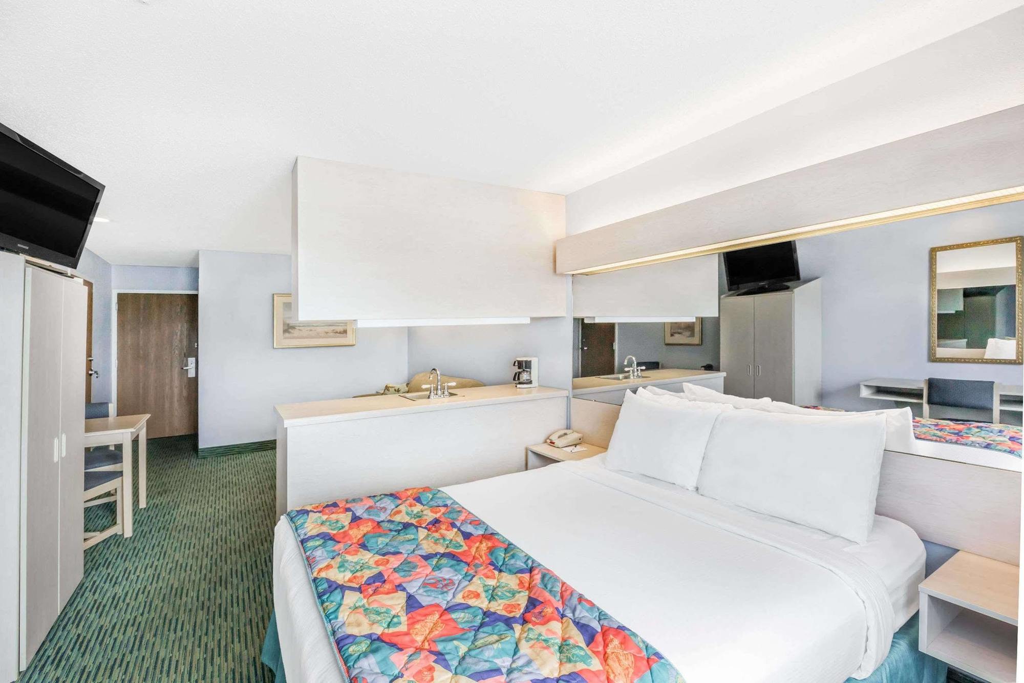 Microtel Inn & Suites By Wyndham كارولينا بيتش المظهر الخارجي الصورة