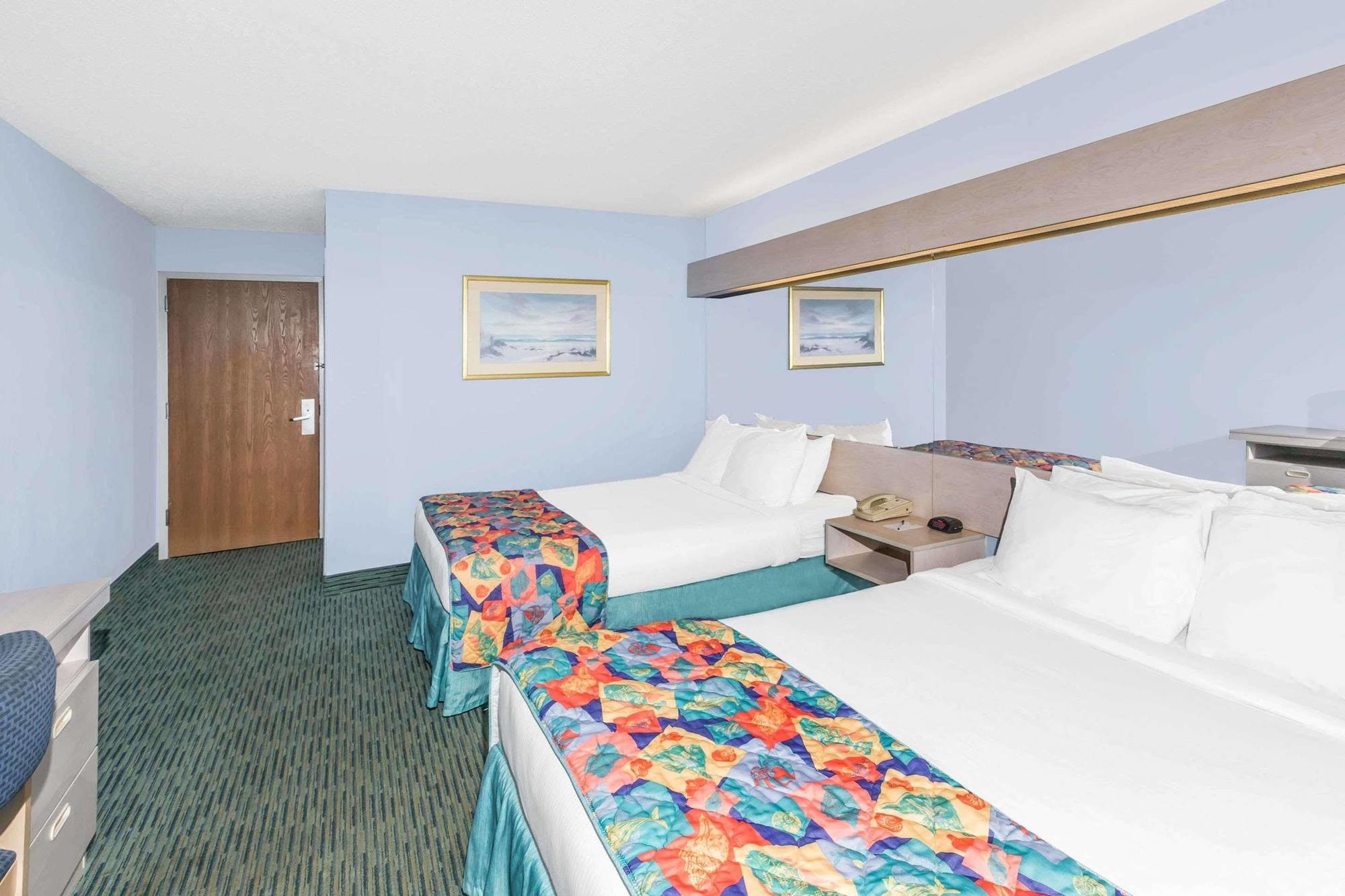 Microtel Inn & Suites By Wyndham كارولينا بيتش المظهر الخارجي الصورة