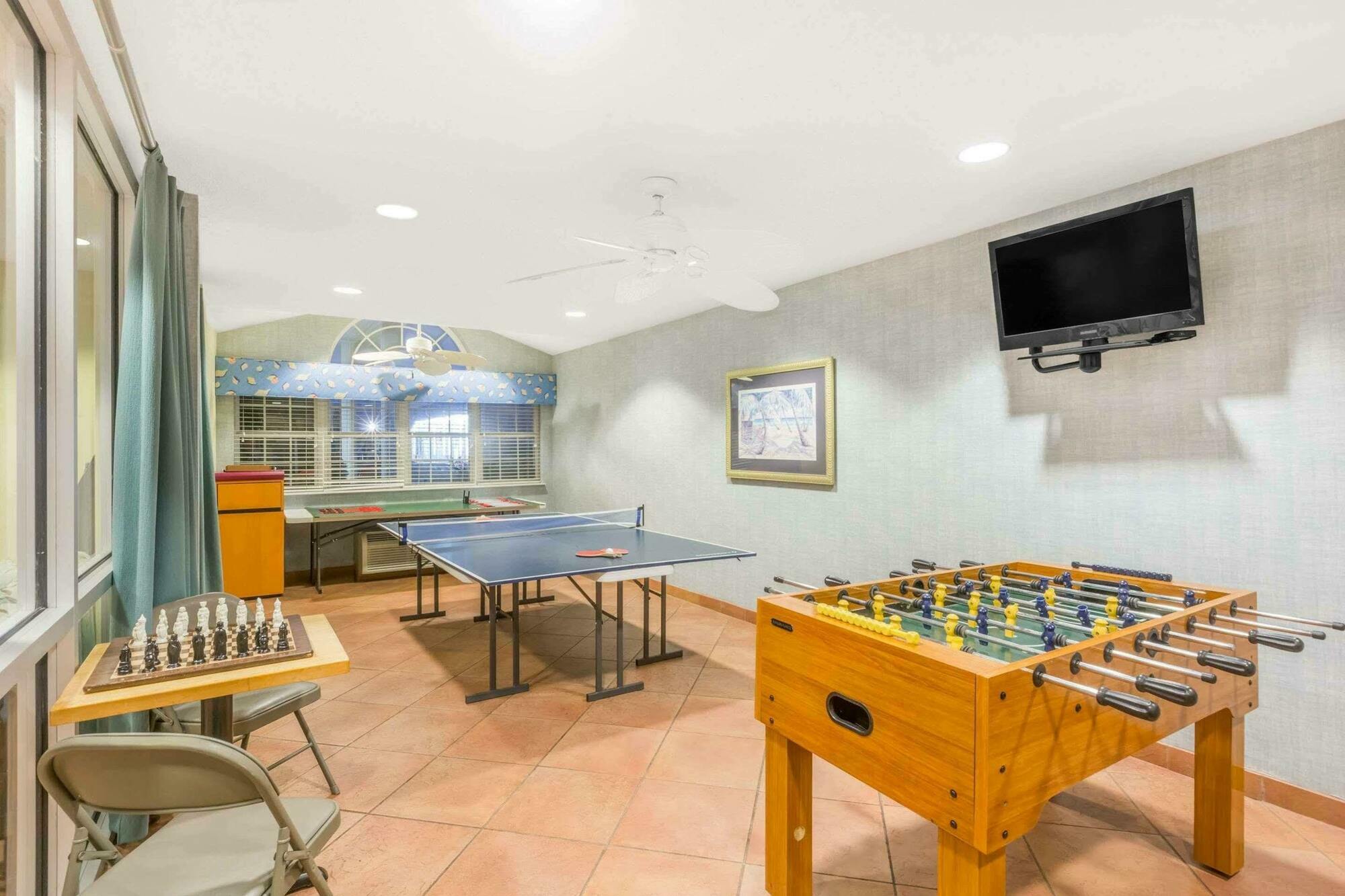 Microtel Inn & Suites By Wyndham كارولينا بيتش المظهر الخارجي الصورة