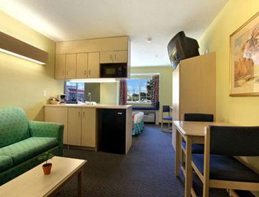 Microtel Inn & Suites By Wyndham كارولينا بيتش الغرفة الصورة